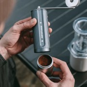 AeroPress - Młynek ręczny szary