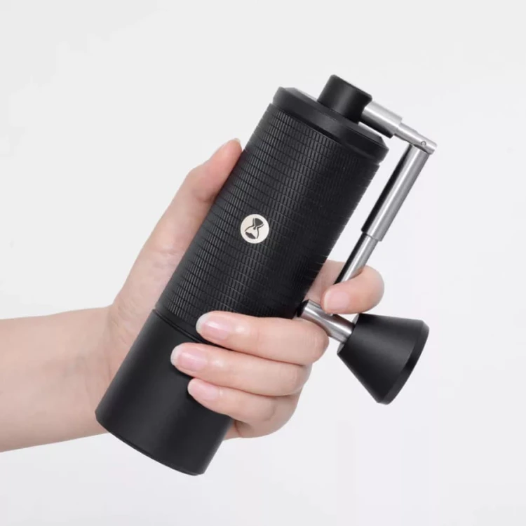 Timemore C5 ESP PRO Black dobrze leży w dłoni | CoffeeLove