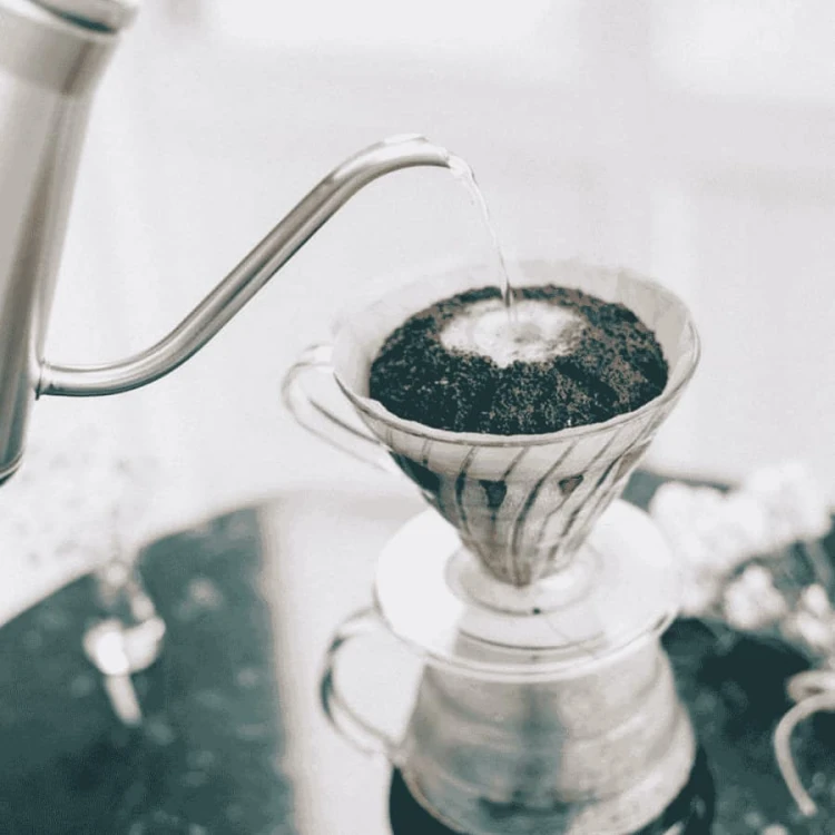 Hario dripper plastikowy clear V60-02 | CoffeeLove