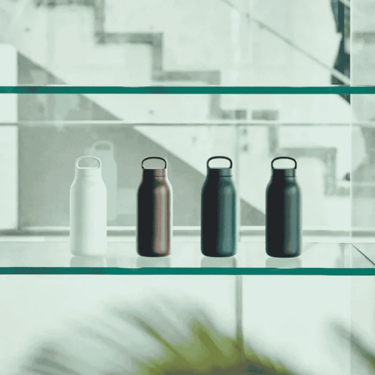 Kinto Water Tumbler kasztanowy  550 ml | CoffeeLove