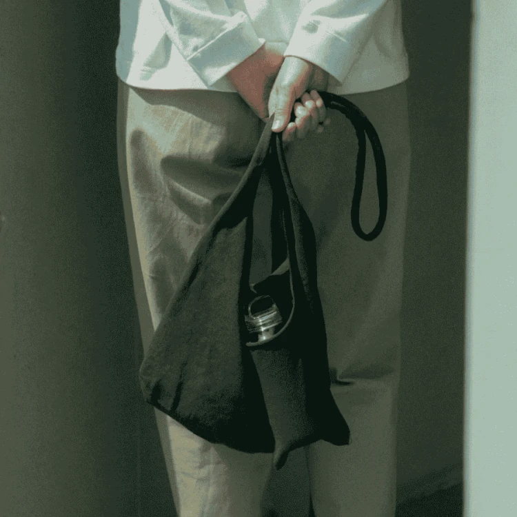 Kinto Futo sling bag dark green | CoffeeLove